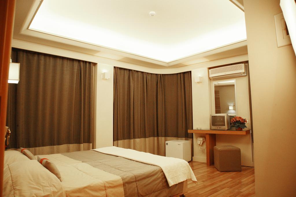 Hotel Ariston 3*